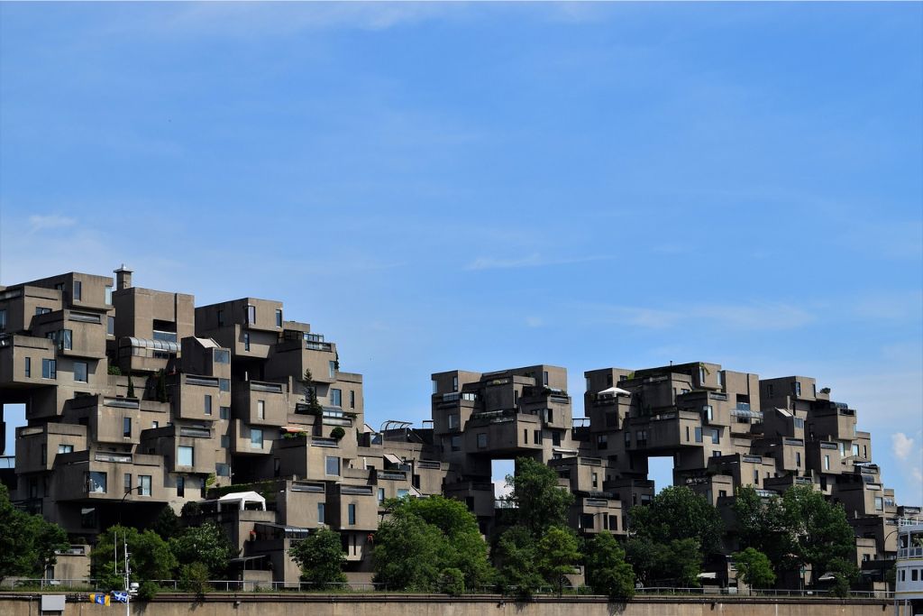 habitat 67 en Montreal es un ejemplo de arquitectura brutalista